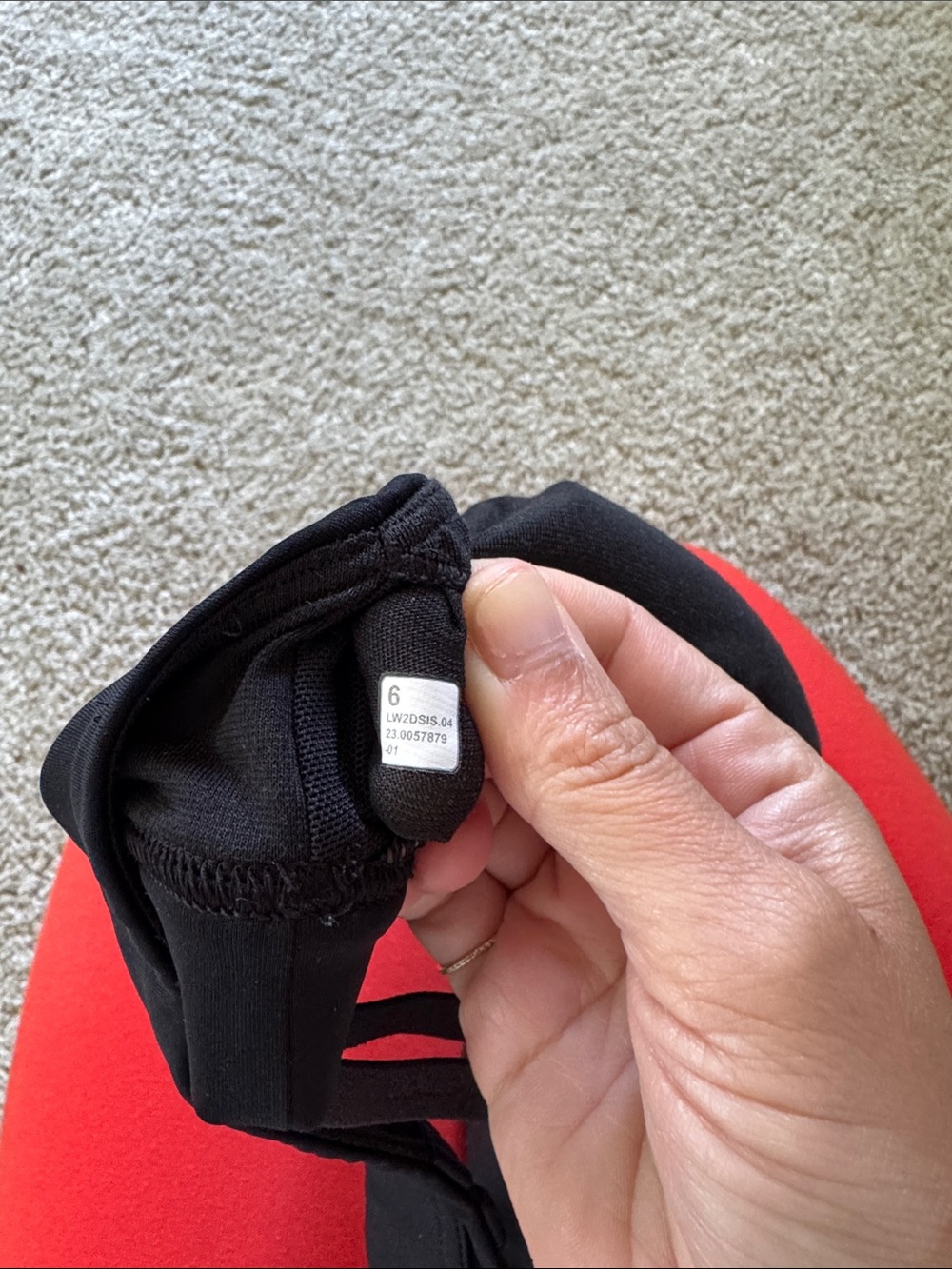 LULULEMON Black Vneck Logo Bra 6/S - Picture 5 of 5